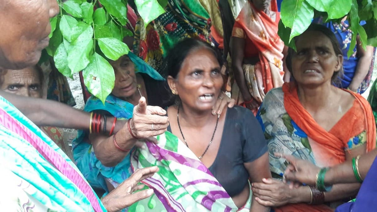Three died due to lightning in chiraiyakot Mau