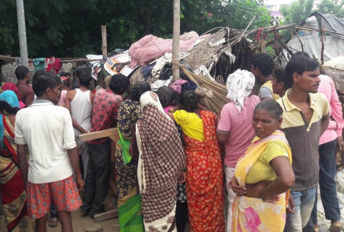 man murdered in jankipuram area of lucknow, wife and her lover suspected