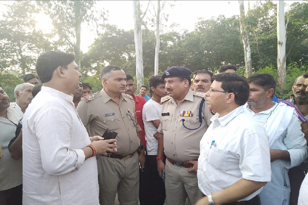 Ruckus and highway jam after father and daughter killed in truck accident in Muzaffarnagar
