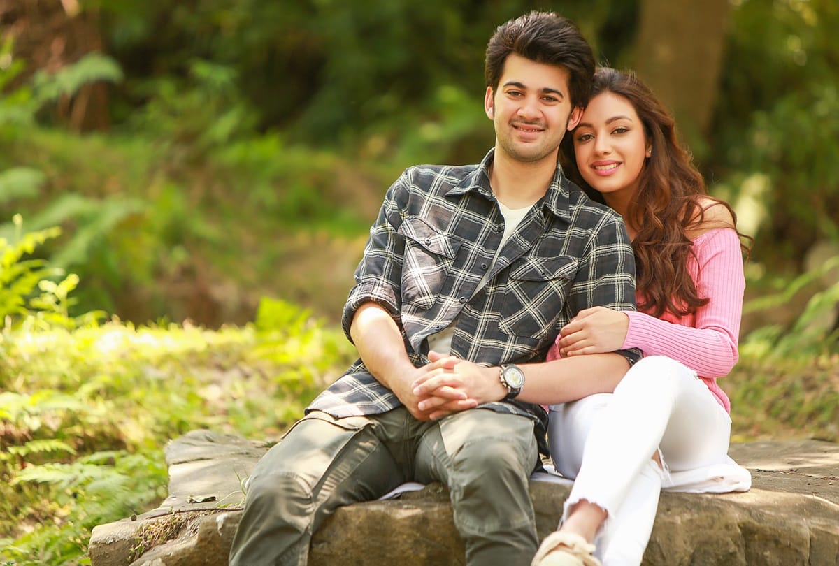 The fans showered their love on pal pal dil ke paas Star Karan Deol