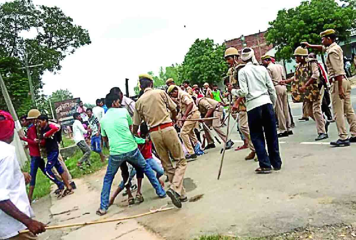 Police were beaten students while they going to meet DM