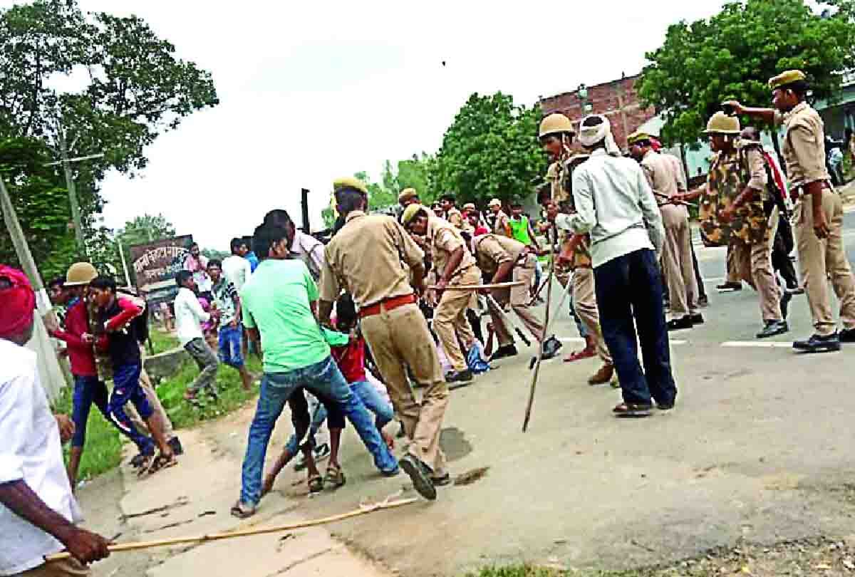 Police were beaten students while they going to meet DM