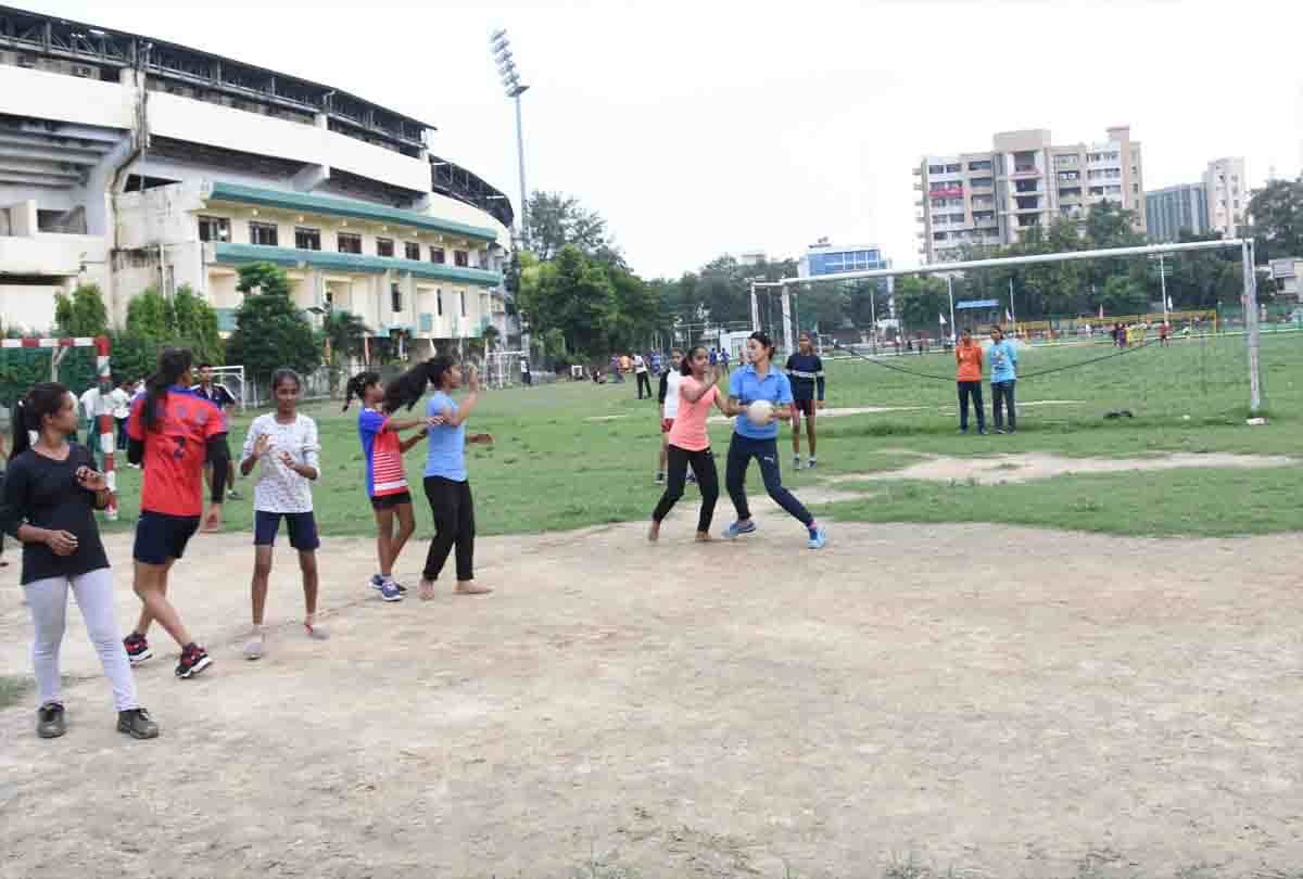70 players show their strength at Greenpark Stadium for handball competition