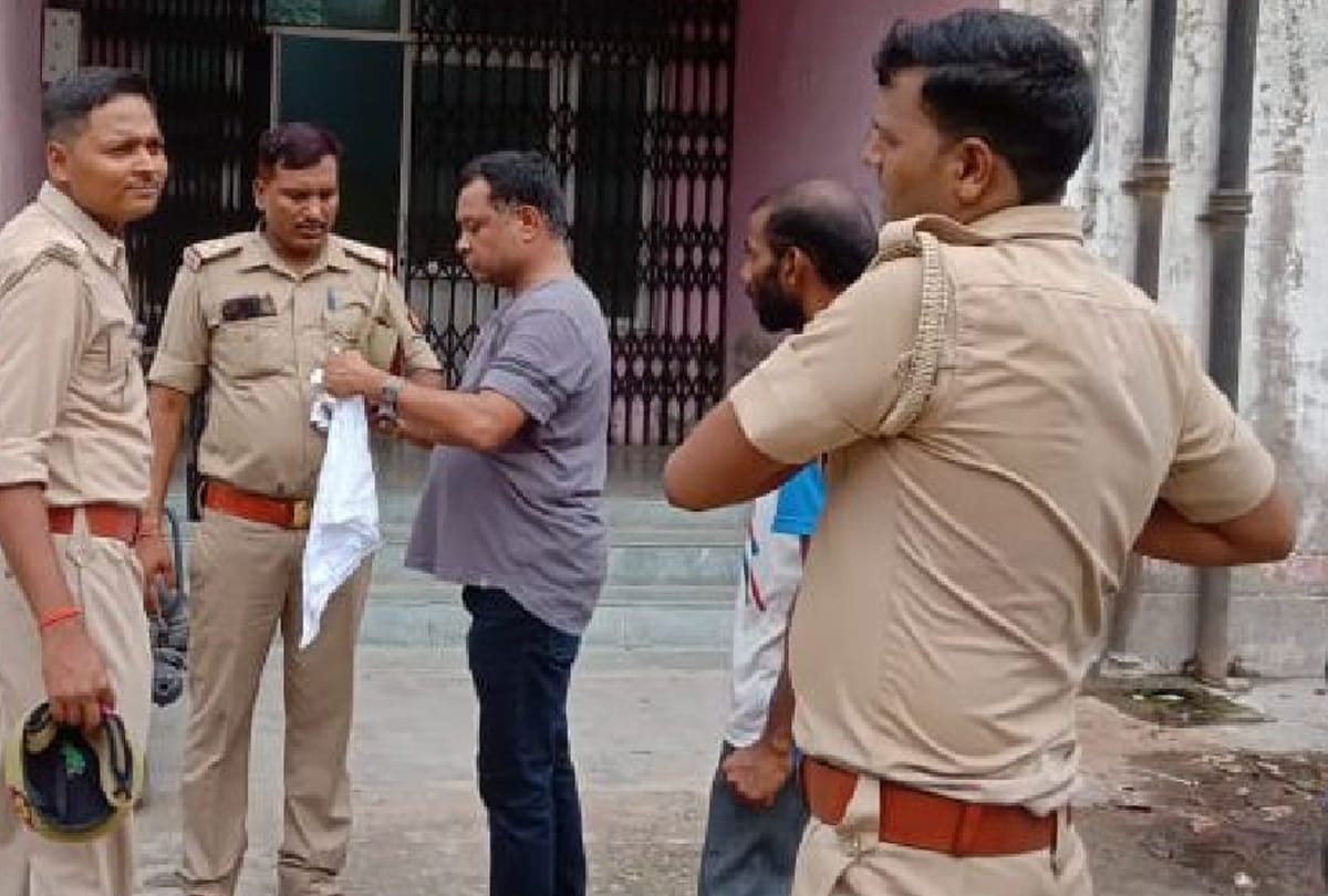 dead body found in canal at unnao