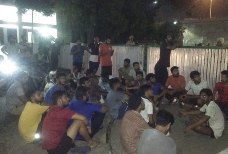 molestation, Eve teasing in punjabi university patiala campus by drunker