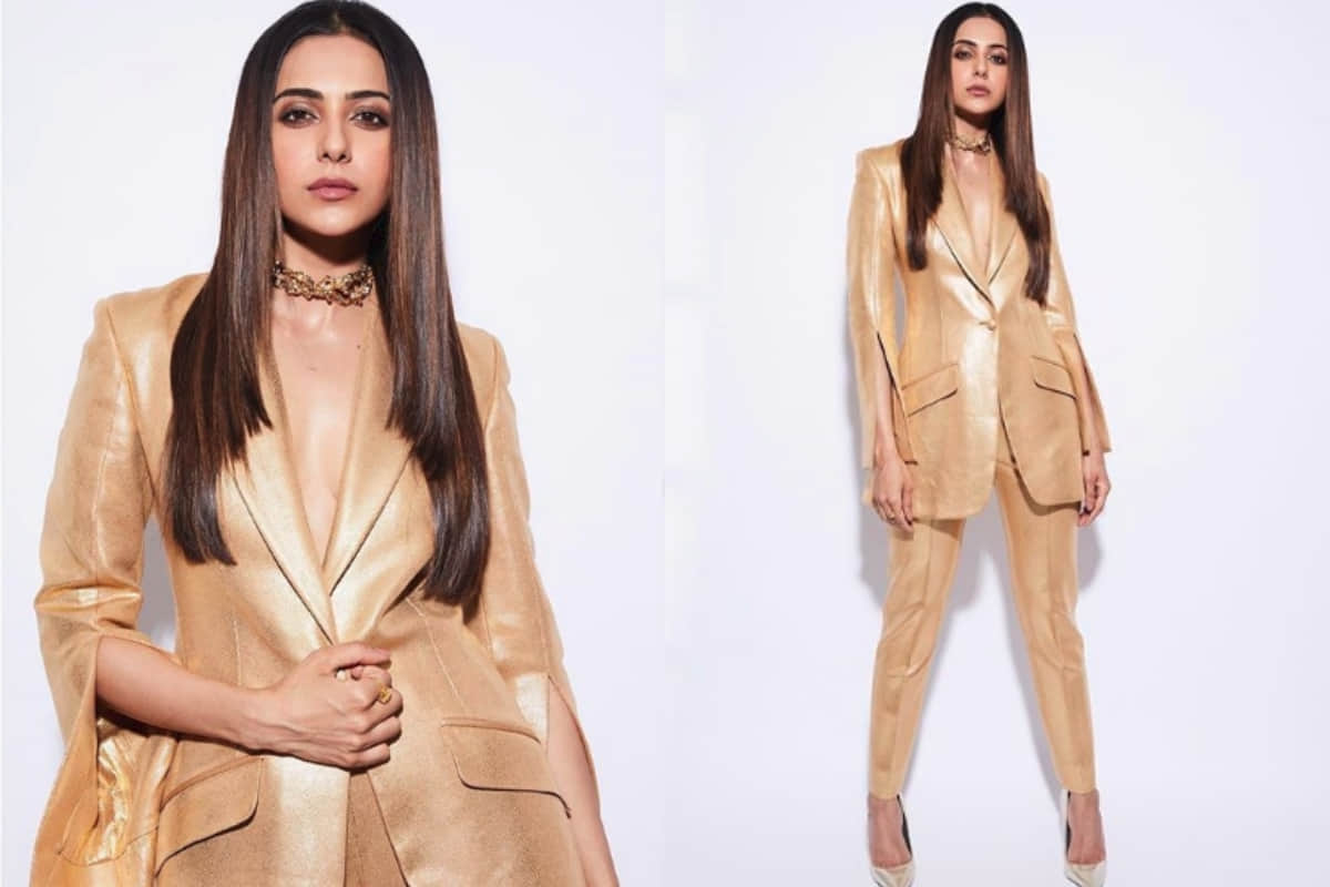 iifa rocks 2019 rakul preet singh sizzles in golden dress look