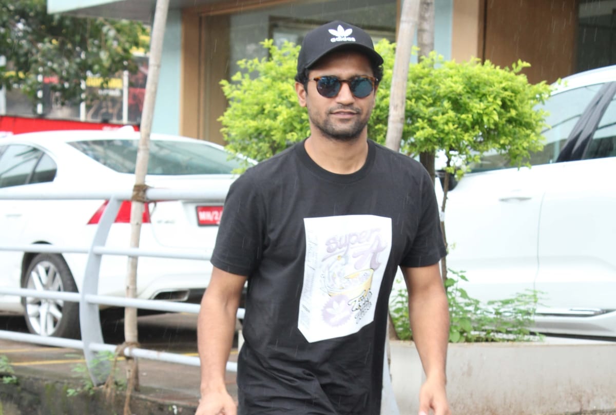 Vicky Kaushal slammed rumours which says that he got pulled up by cops for breaking lockdown