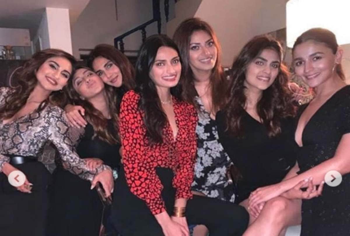 ranbir kapoor and alia bhatt hugs each other at her best friend akansha ranjan birthday party