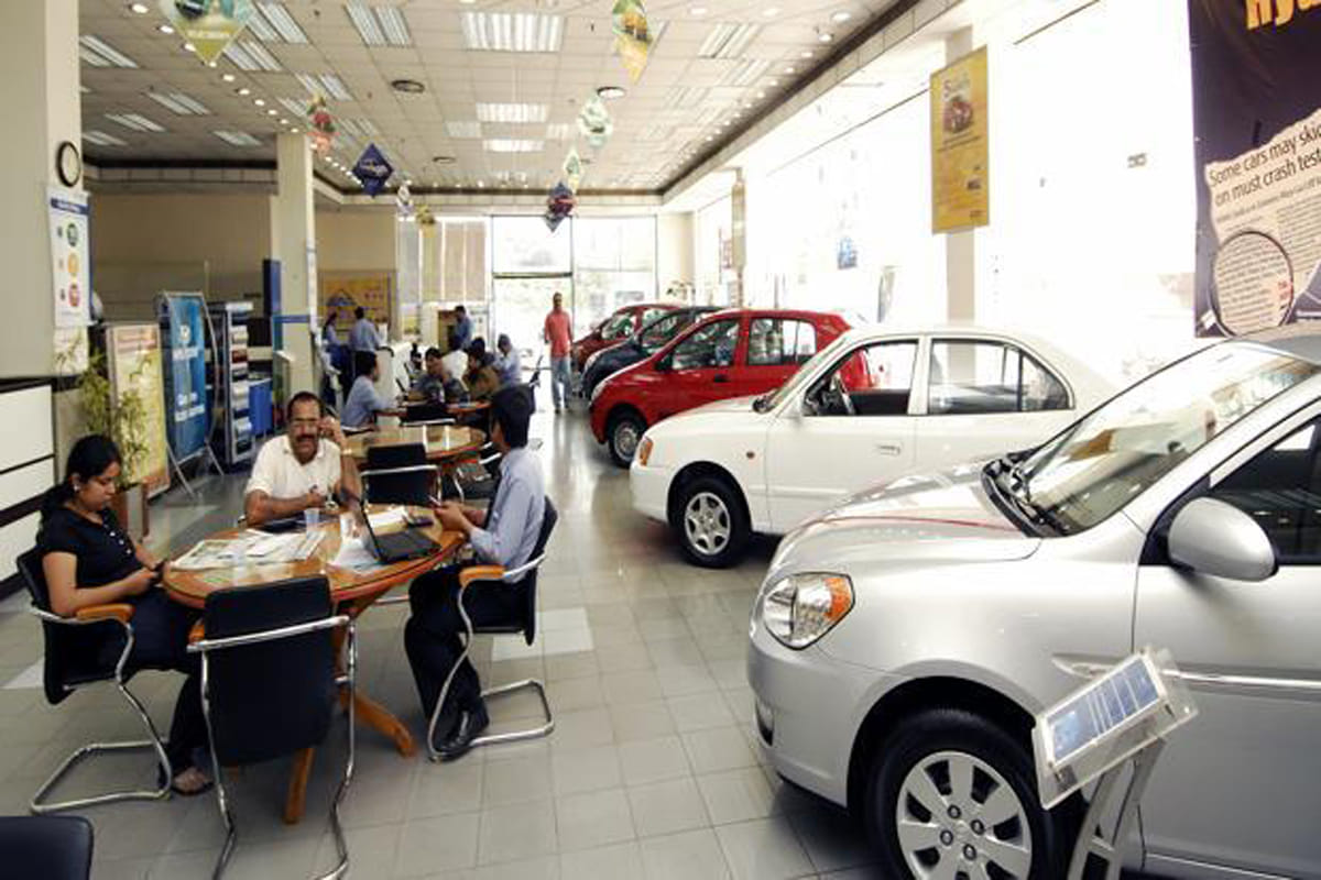 Car registrations down in Delhi for first time in 6 years