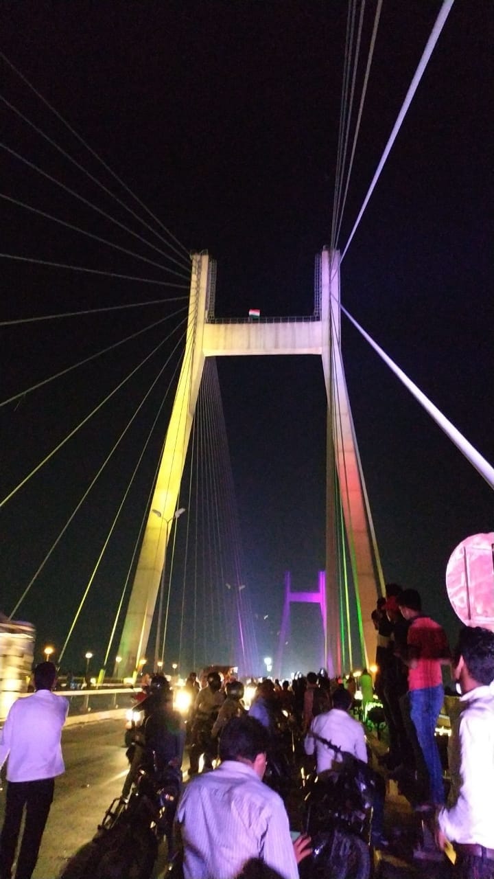24 hours have passed, Rajinikanth has not landed from the bridge yet