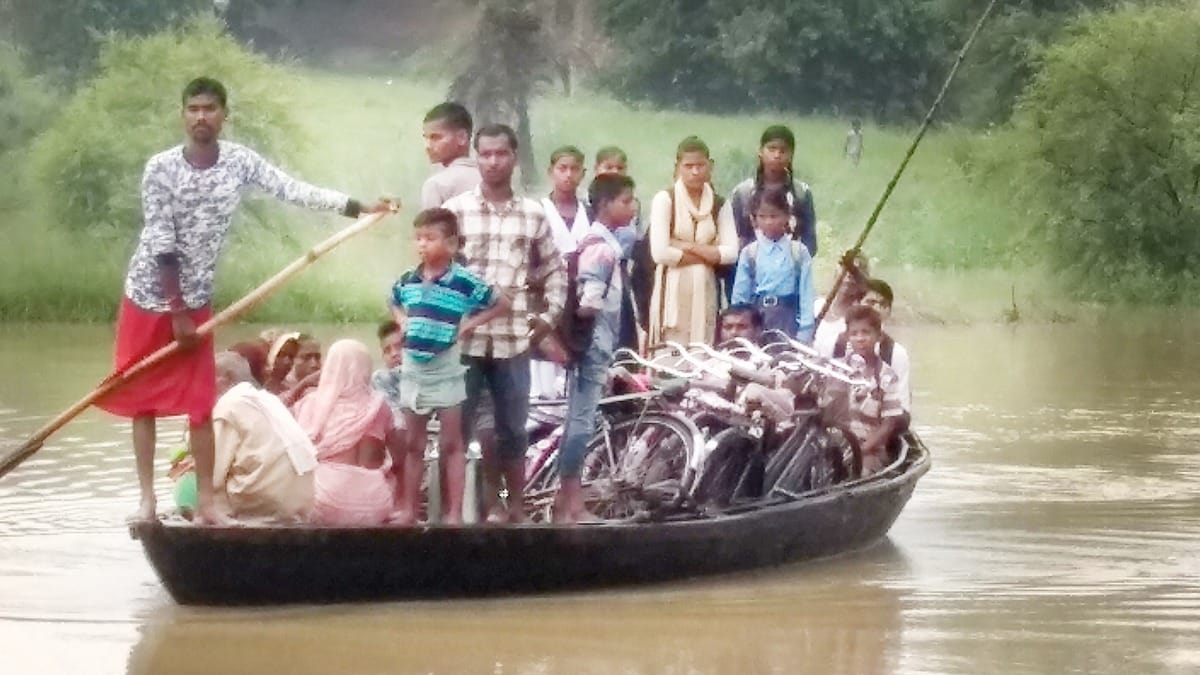 Ganga crossed danger mark increasing water level in chandauli varanasi ballia ghazipur dist