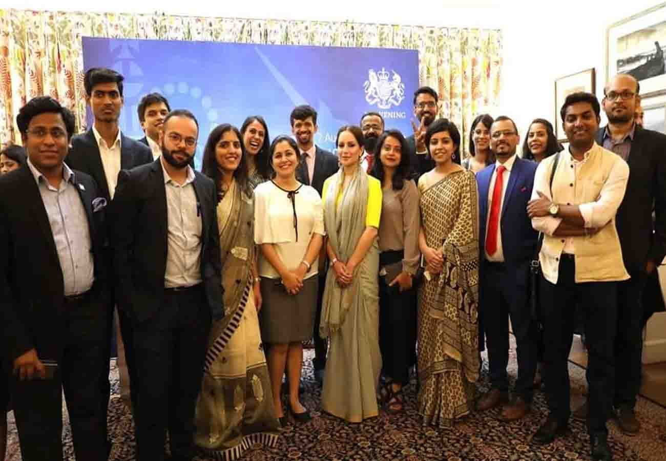 get 46 lakh scholarship to sonakshi from kanpur