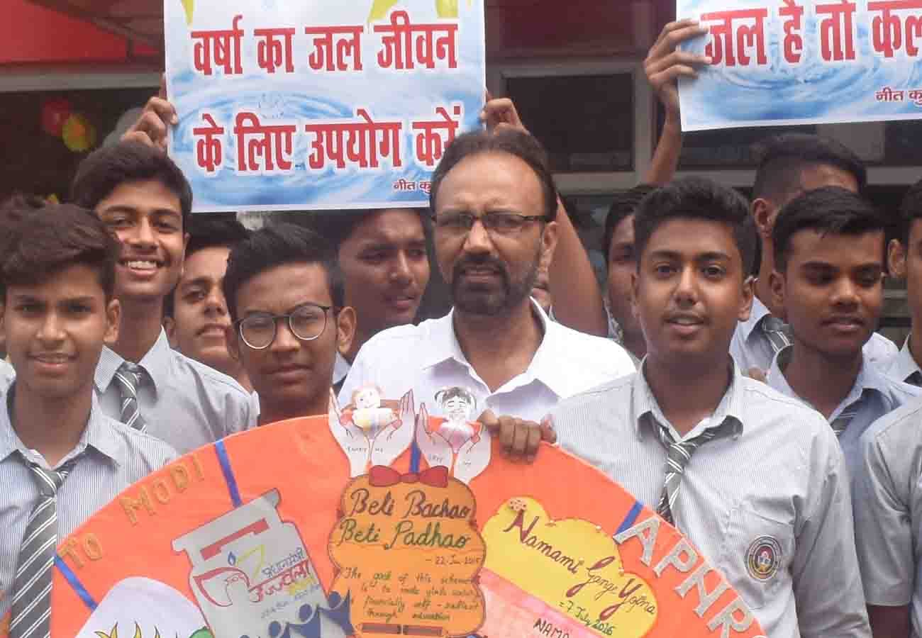 students held Rally to create awareness towards water conservation in kanpur
