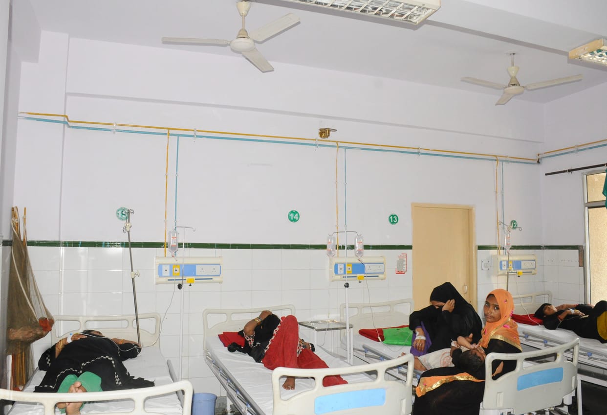 power cut in district hospital in sambhal