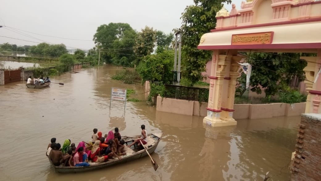 Flood waters enter 84 villages of Kalpi and Kuthund
