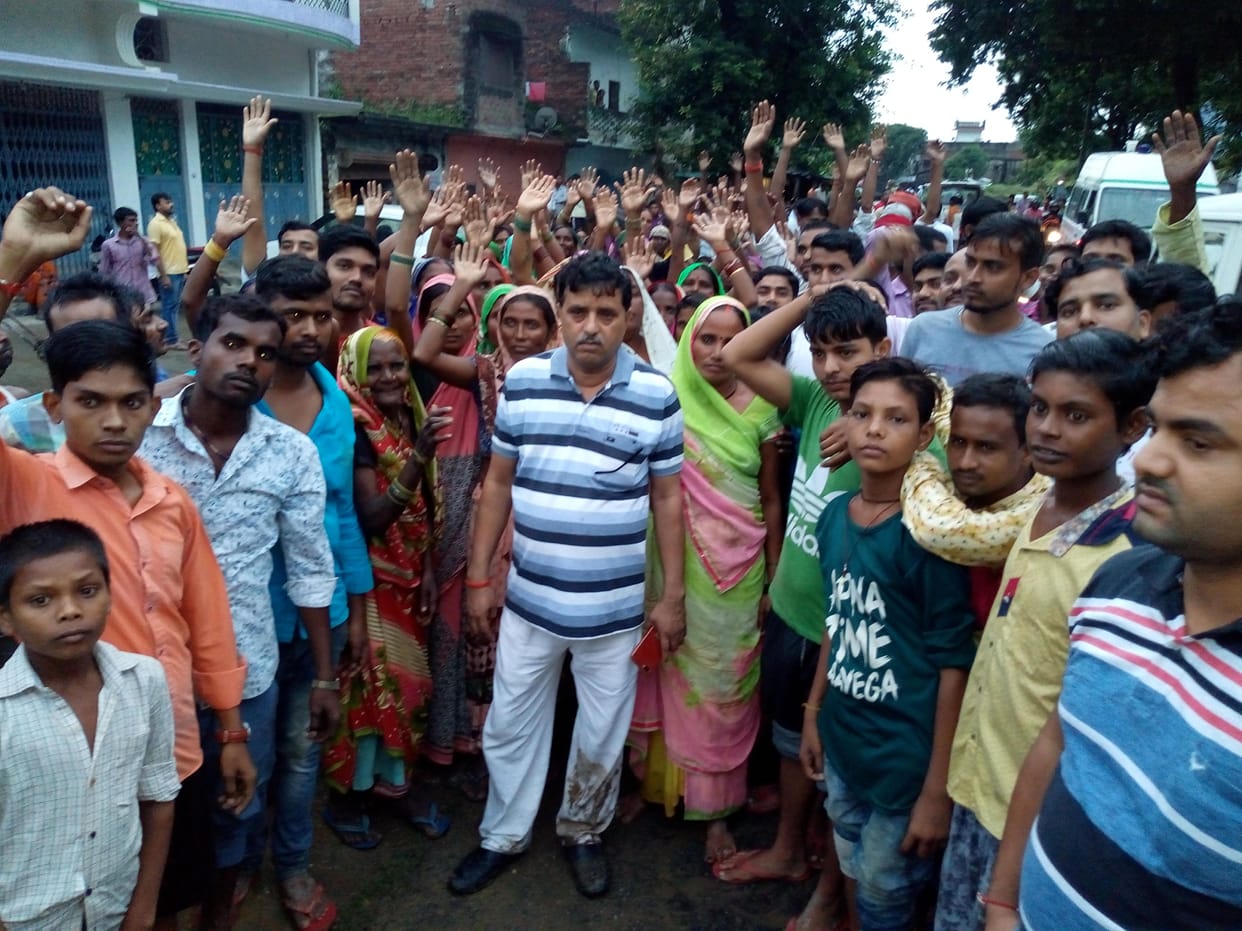 Two group clashed on cleaning the ghat 9 bled.