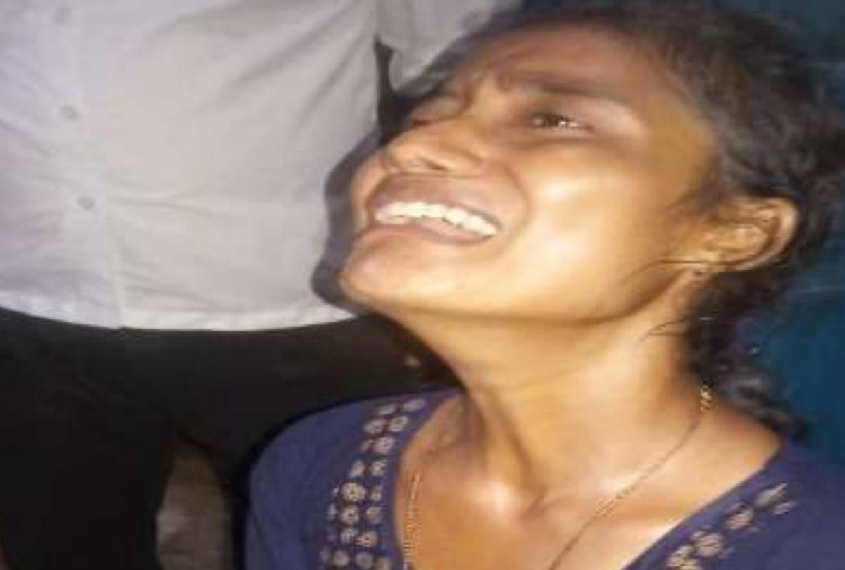dead body of child thrown from moving train recovered, mother in shock