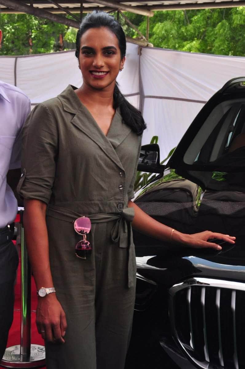 south actor nagarjuna akkineni gifts bmw x5 suv to pv sindhu