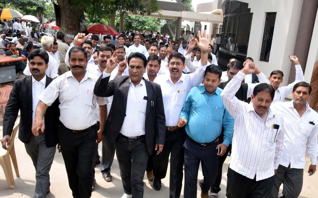 protest of advocate in chandausi