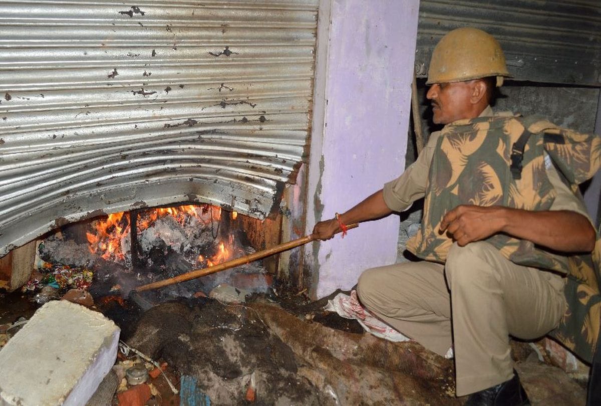 Clash in Semra Village Fire in Shops By People Update News