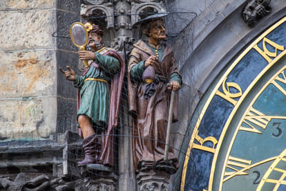 prague tourism places to visit in hindi