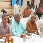 दिल्ली में रेलवे अधिकारियों की बैठक में पहुंचे सांसद सत्यपाल सिंह