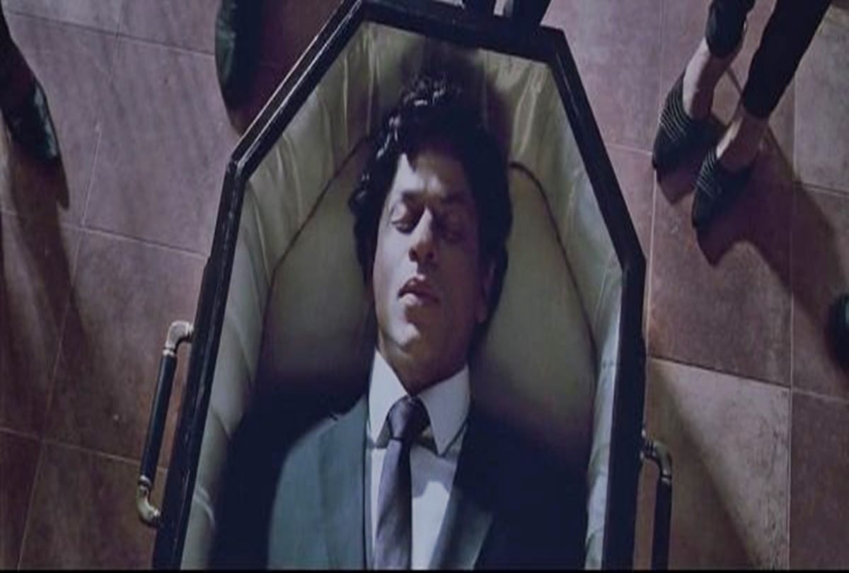 Funny mistakes in Sanjay Dutt PK RaOne SRK Gunda Mithun Deepika Yeh Jawani Hai Deewani Queen Kangana