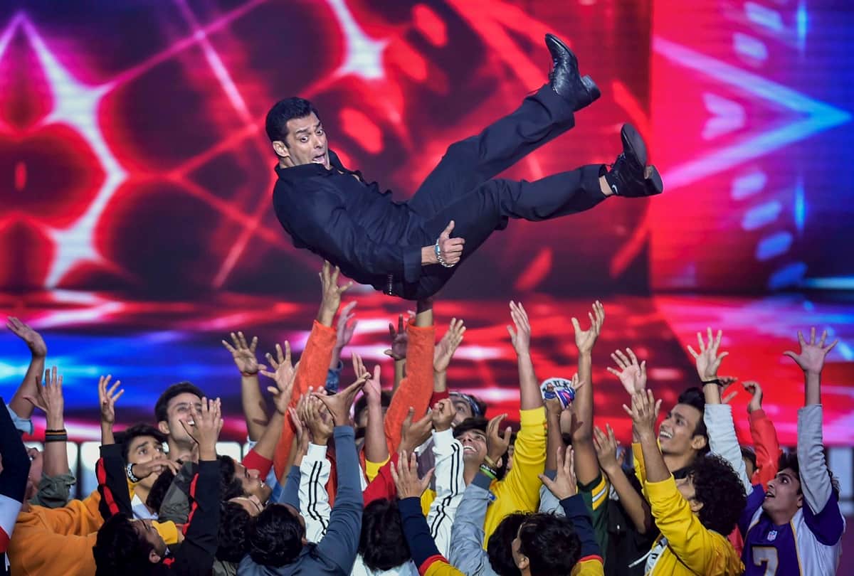 IIFA Awards 2019 20th IIFA Awards 2019 Alia ranveer Salman Sara Vicky Ayushmann Shahid Rekha Madhuri