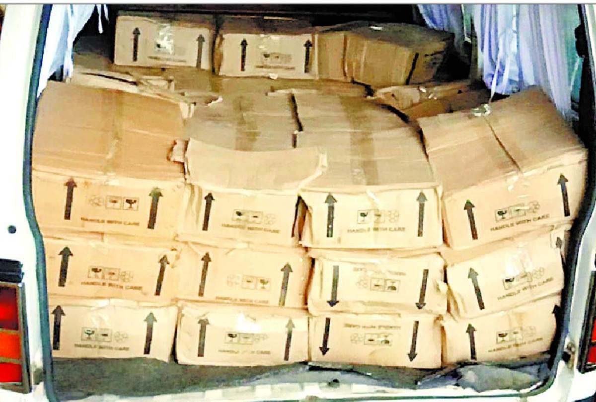 Madhya Pradesh: Big success against smugglers of illegal liquor in Indore, liquor worth Rs 4.28 lakh seized