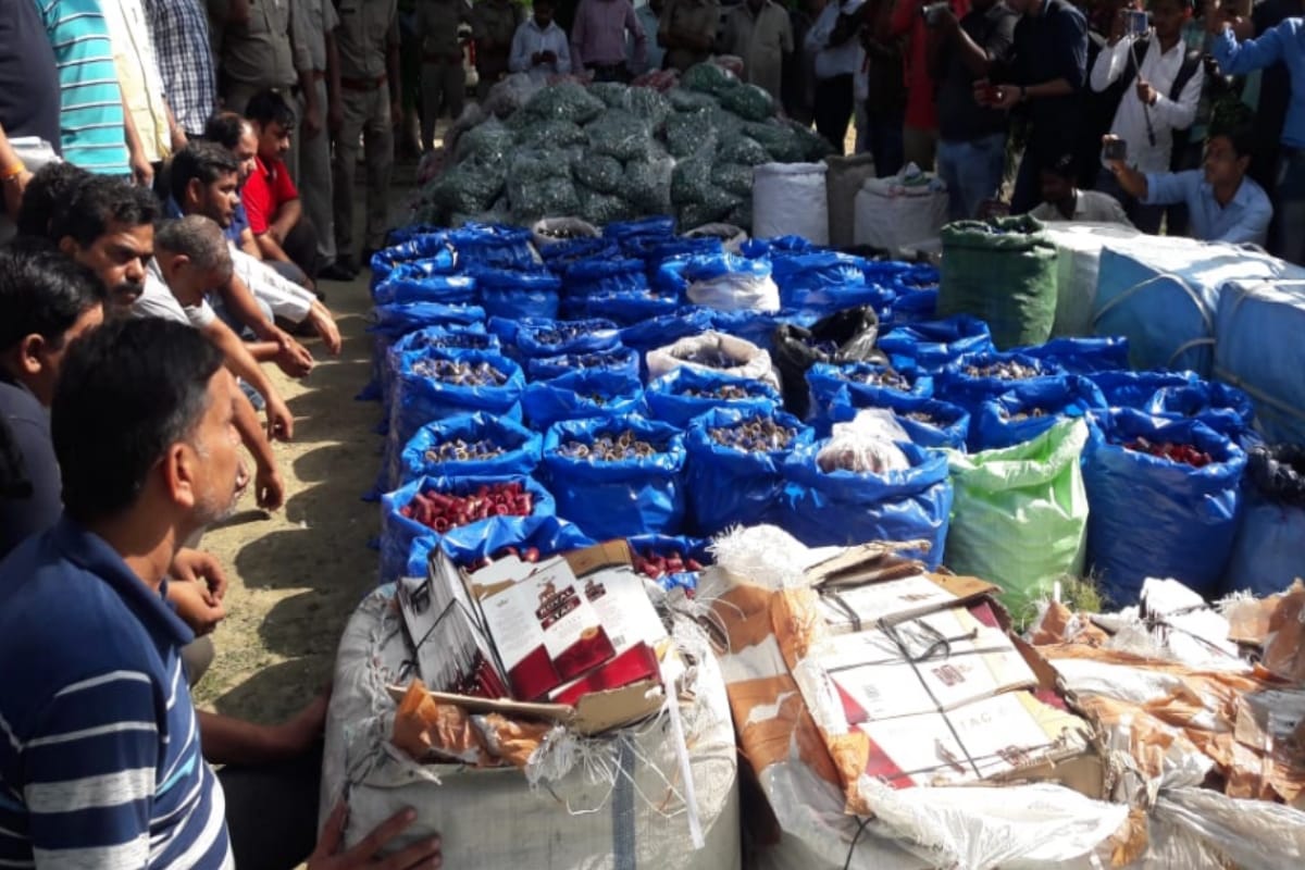 illigal liquer racket exposed in Muzaffarnagar, millions of business were from the lid and rapers