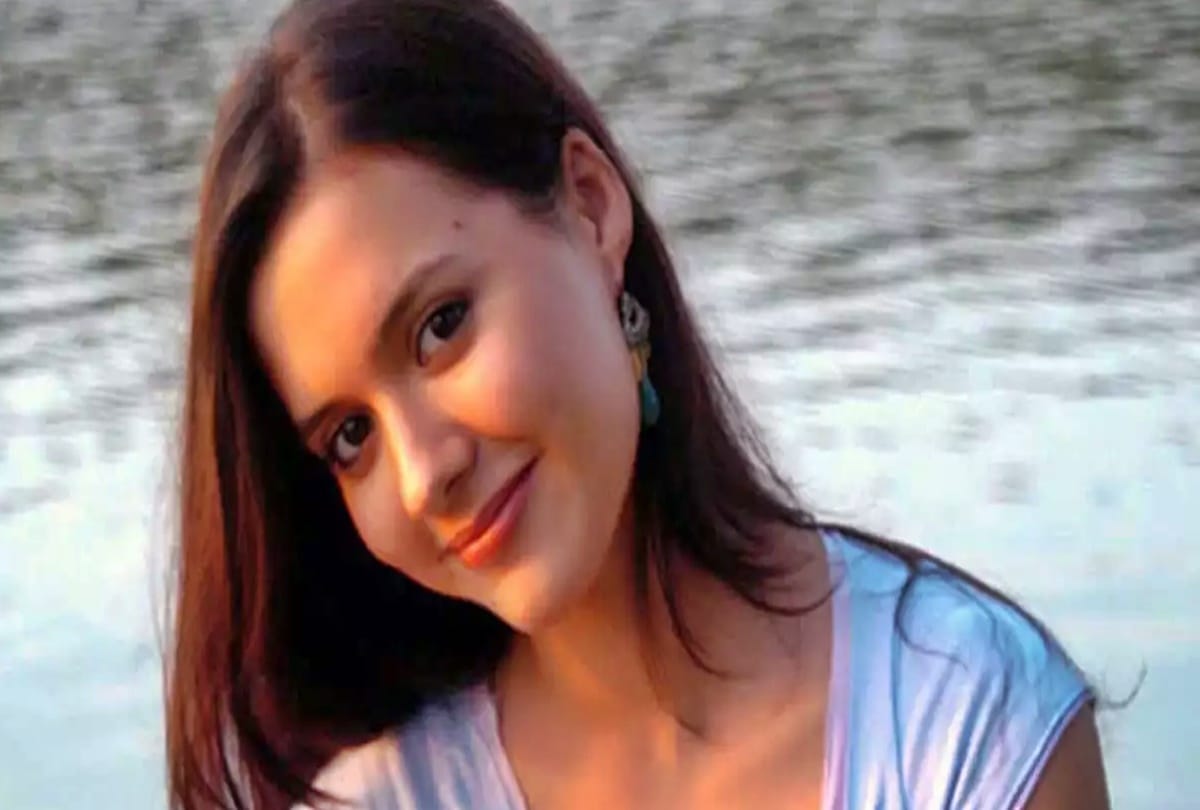 Three Arrested For Cheating Luck By Chance Actress Isha Sharvani Of Rs 3 Lakh