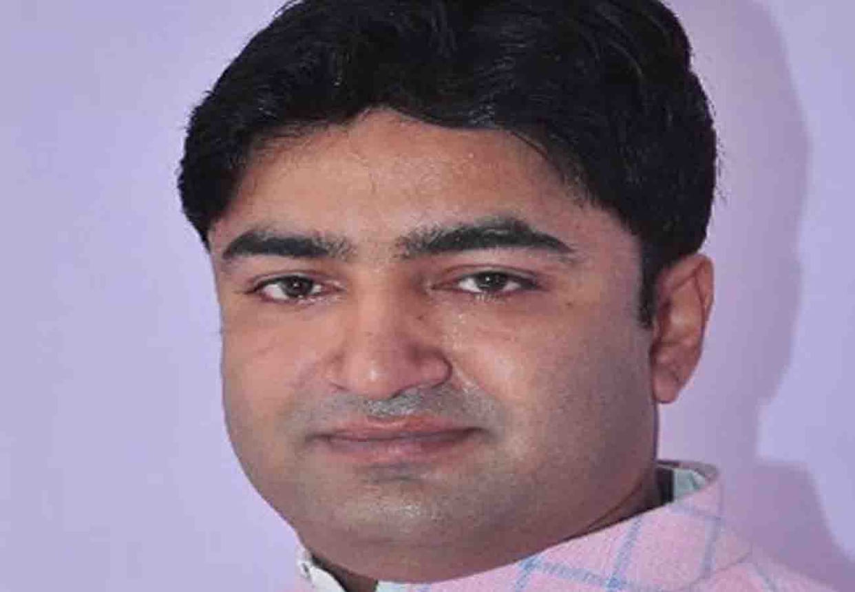 bjp mla abhijeet singh sanga done 23 dips in 22 seconds video viral