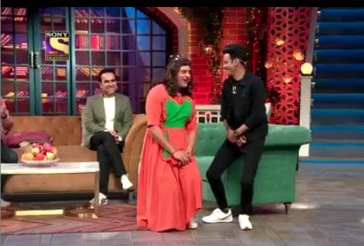 kapil sharma asked a question to kumar vishwas on aap he replied video viral