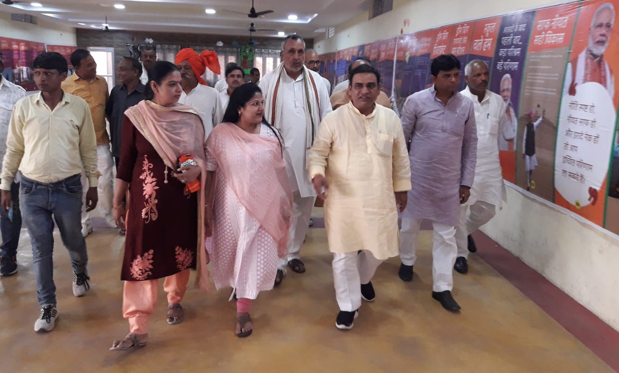 Minister in charge inaugurates the exhibition