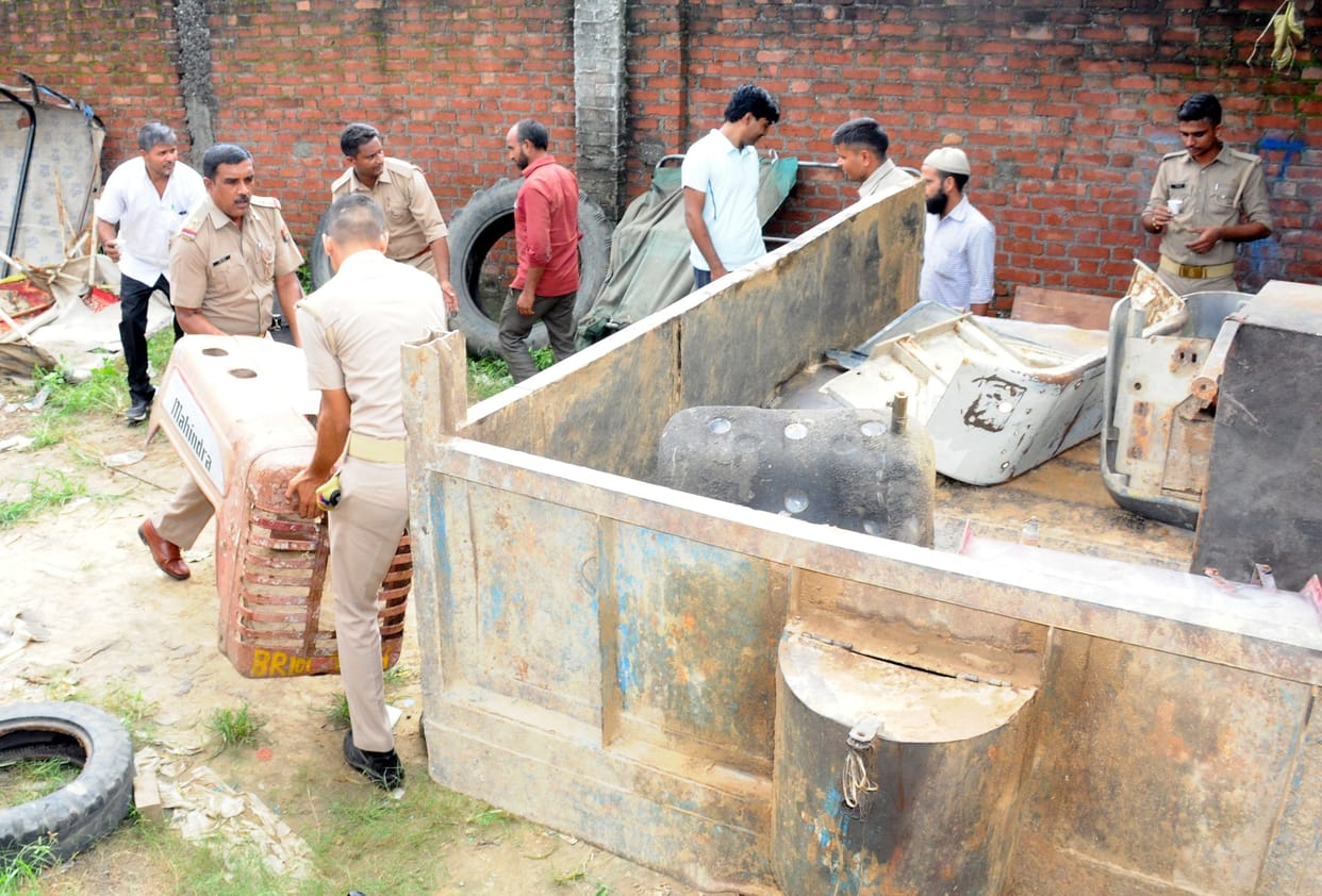police raid in godam sambhal