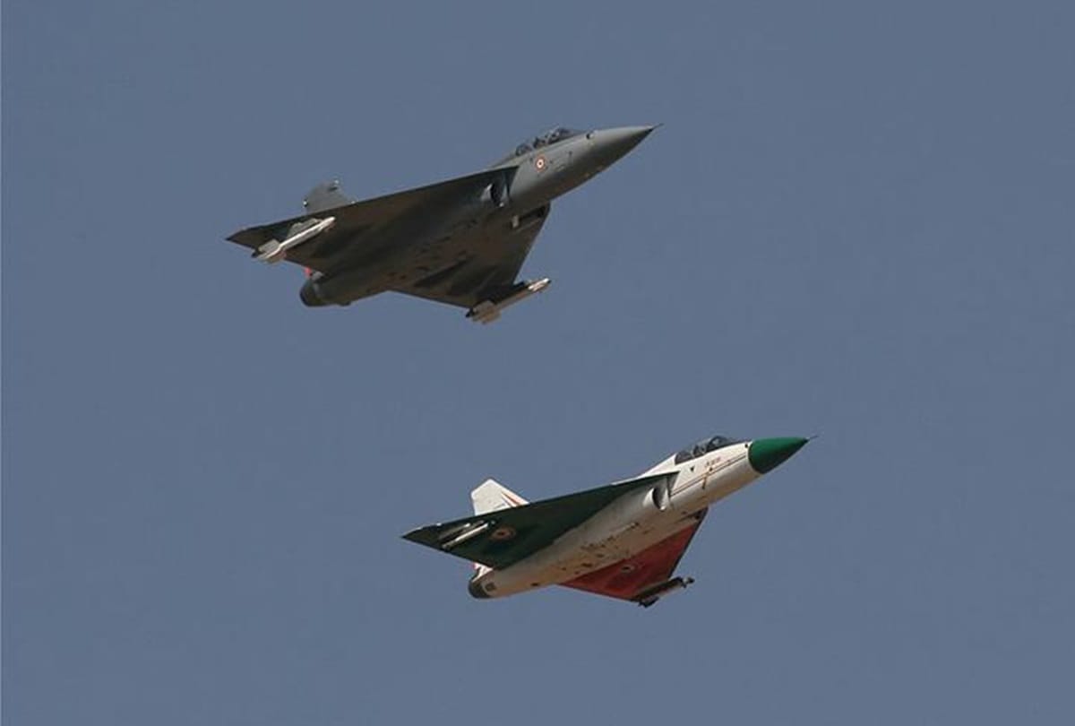 IAF Figther Aircraft LCA Tejas Specification, Know About indigenous HAL LCA Aircraft