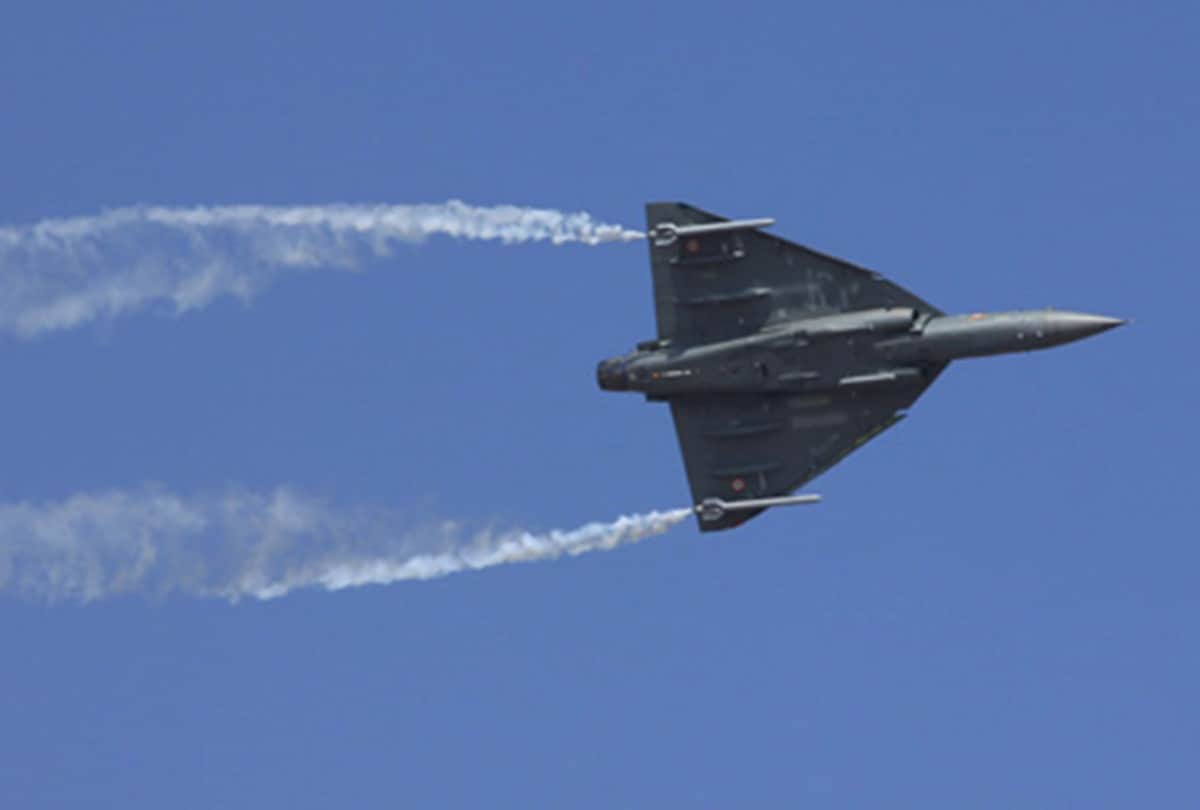 IAF Figther Aircraft LCA Tejas, Know About indigenous HAL LCA Aircraft