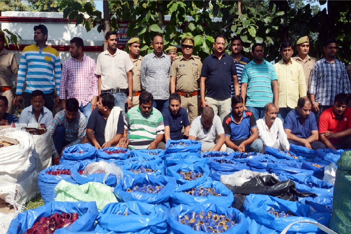 illigal liquer racket exposed in Muzaffarnagar, millions of business were from the lid and rapers