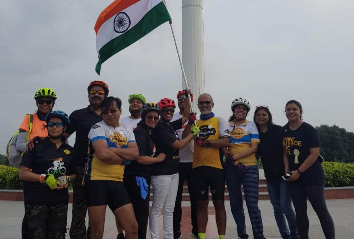iitians prof. R.K verma made pedal passenger group
