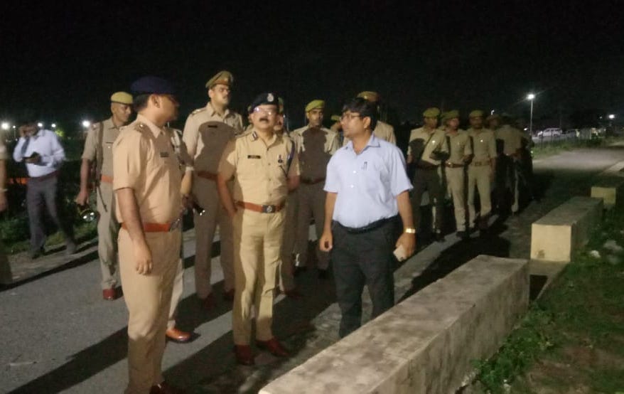 Prayagraj: Vikral Yamuna, beyond the danger mark, water filled in hundreds of colonies