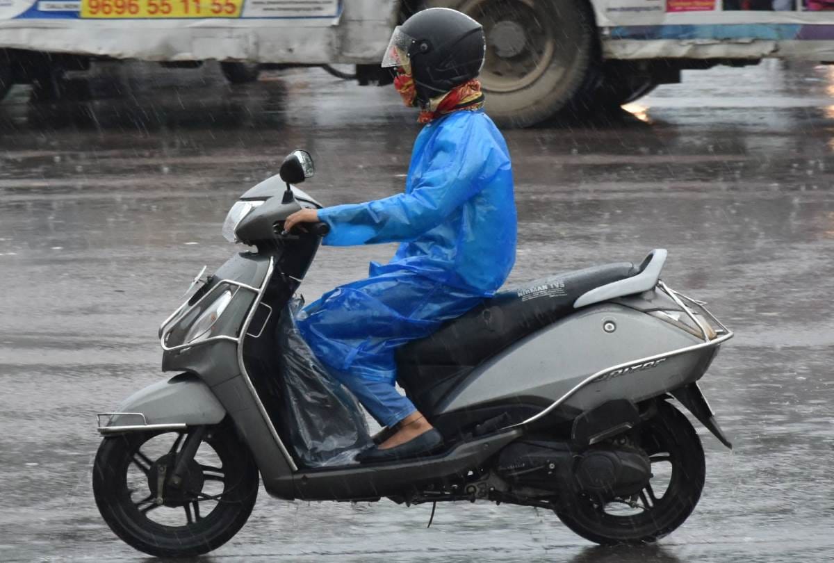 rain all day makes school and office going difficult for peoples