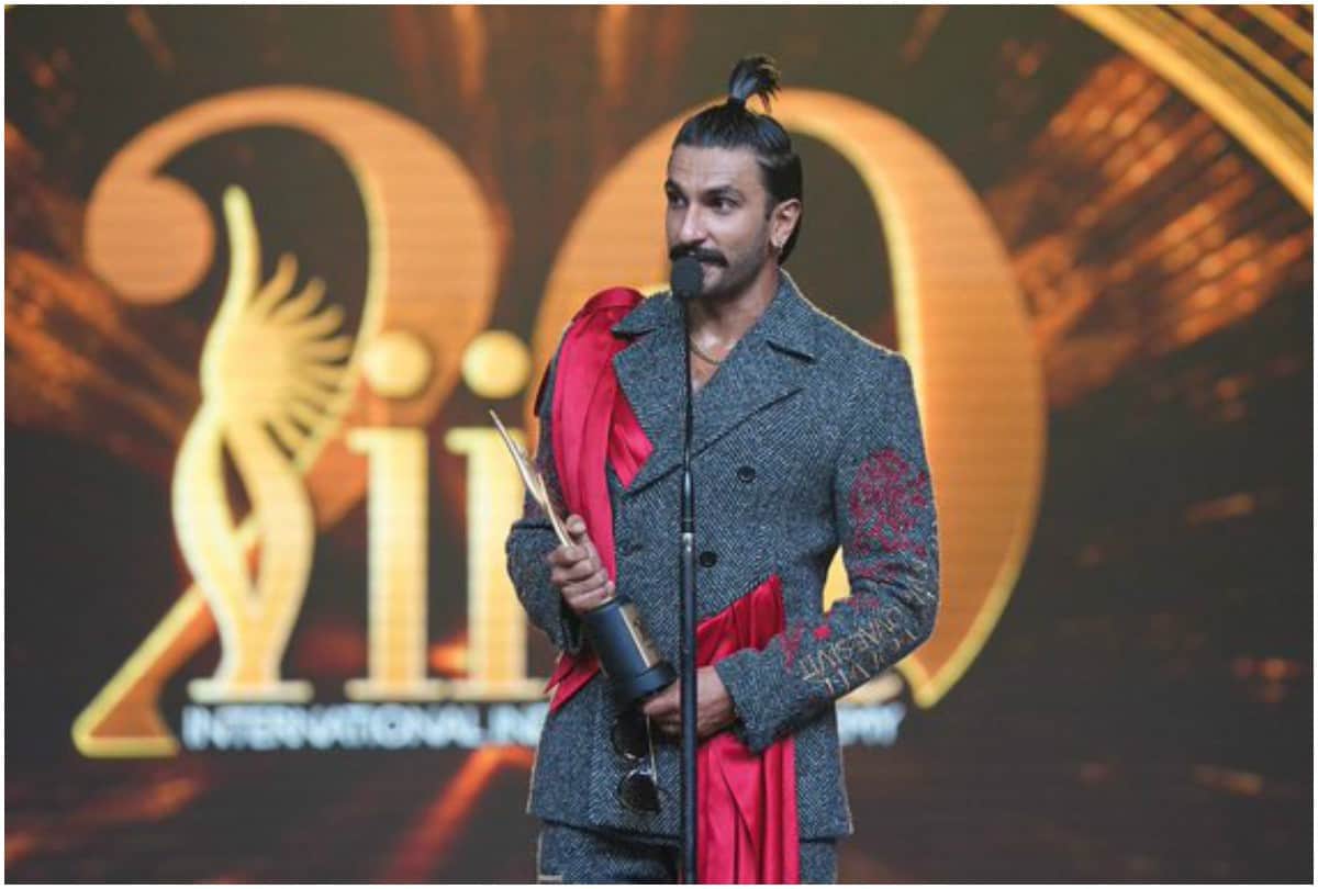 ranveer singh quirky look at iifa awards 2019
