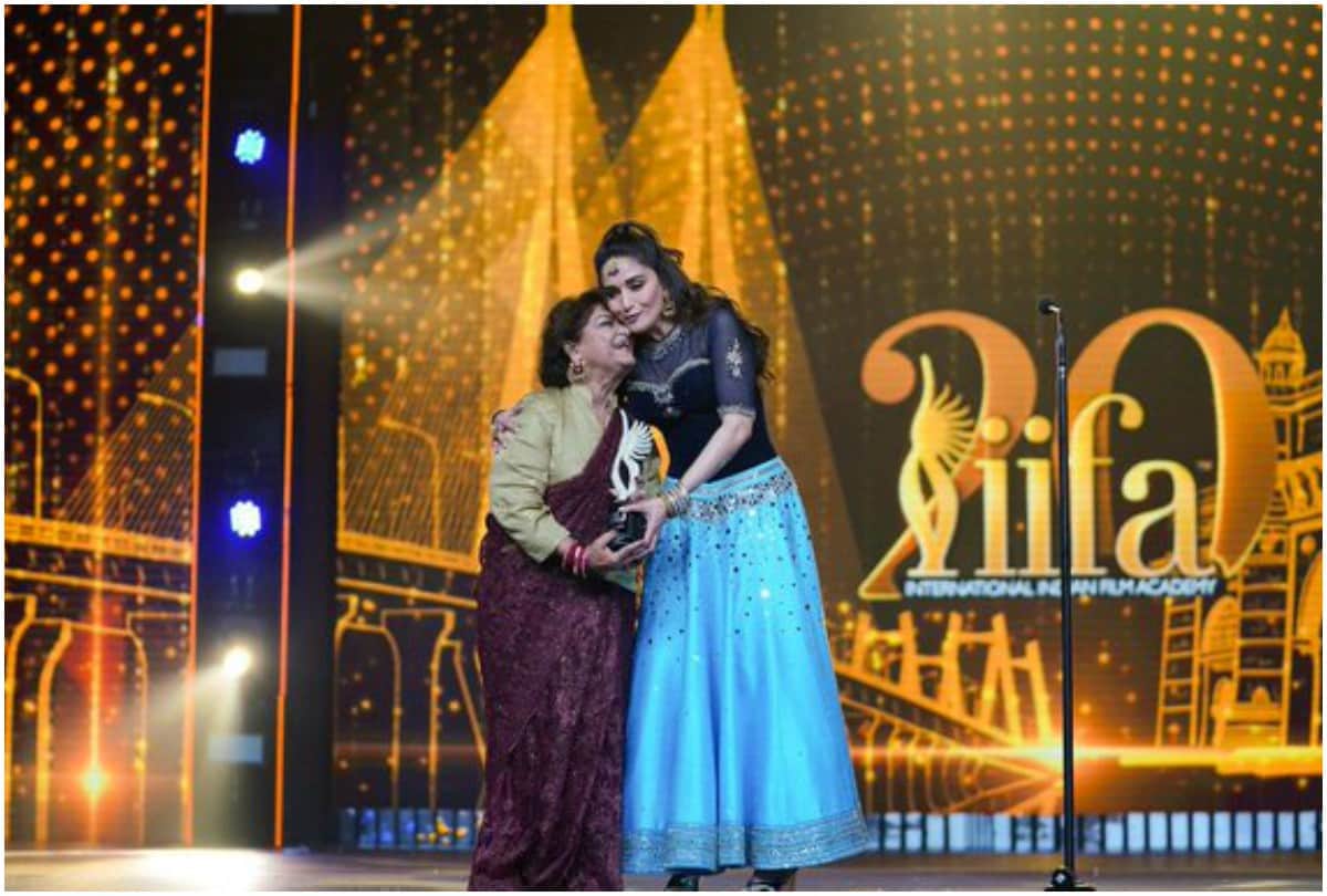 Saroj khan news in hindi: choreographer Saroj Khan hospitalised She Has breathing issues