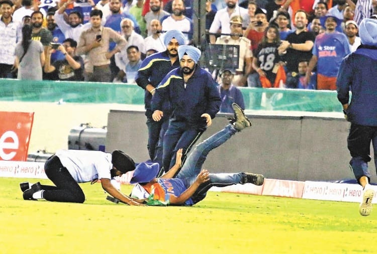 Three Boys Breach Security during India South Africa T20 Match at PCA Stadium Mohali