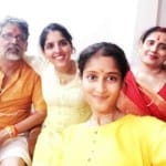 परिवार के साथ् सोनाक्षी