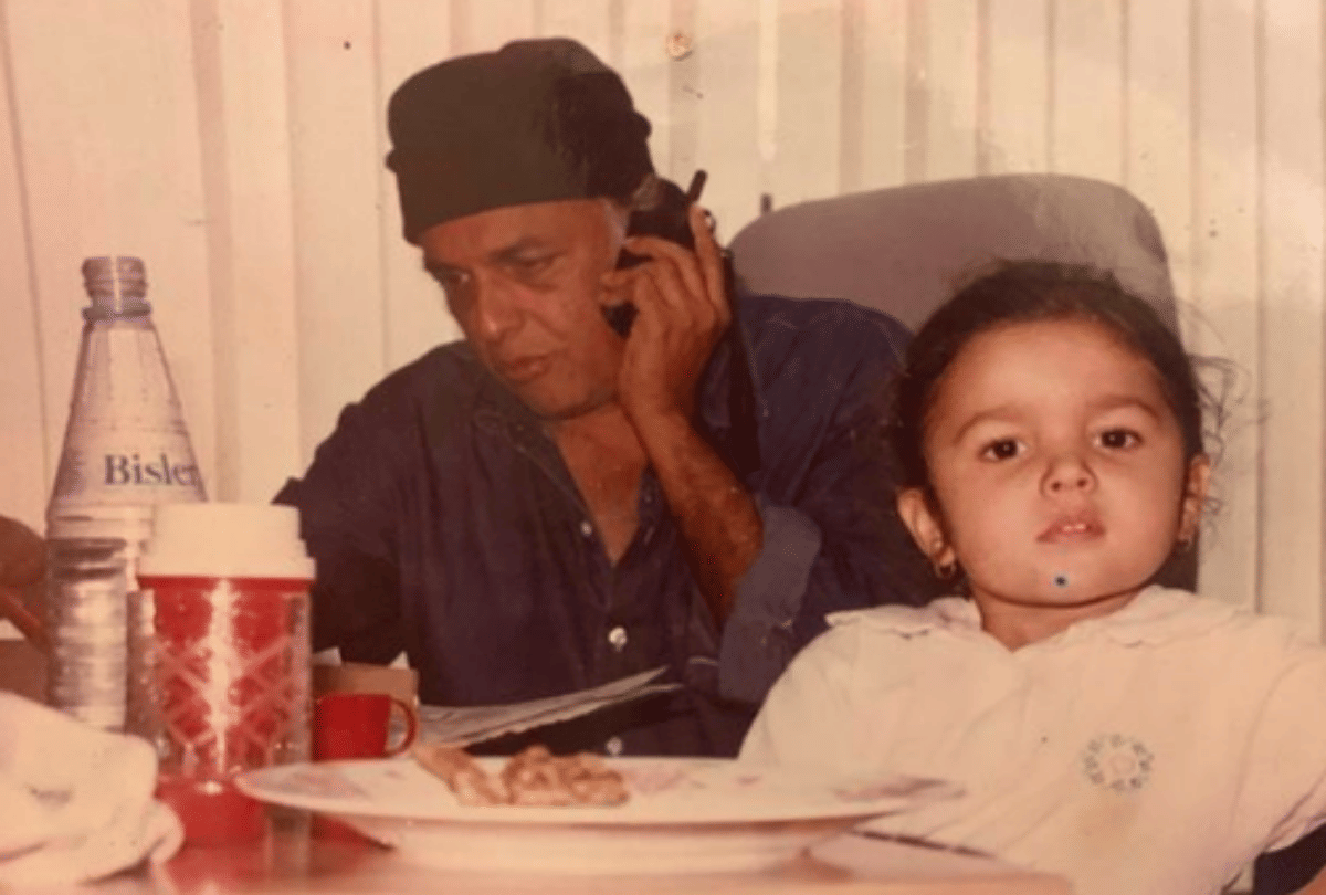 Alia Bhatt and Pooja Bhatt Wishes Dad Mahesh Bhatt Birthday Share Picture