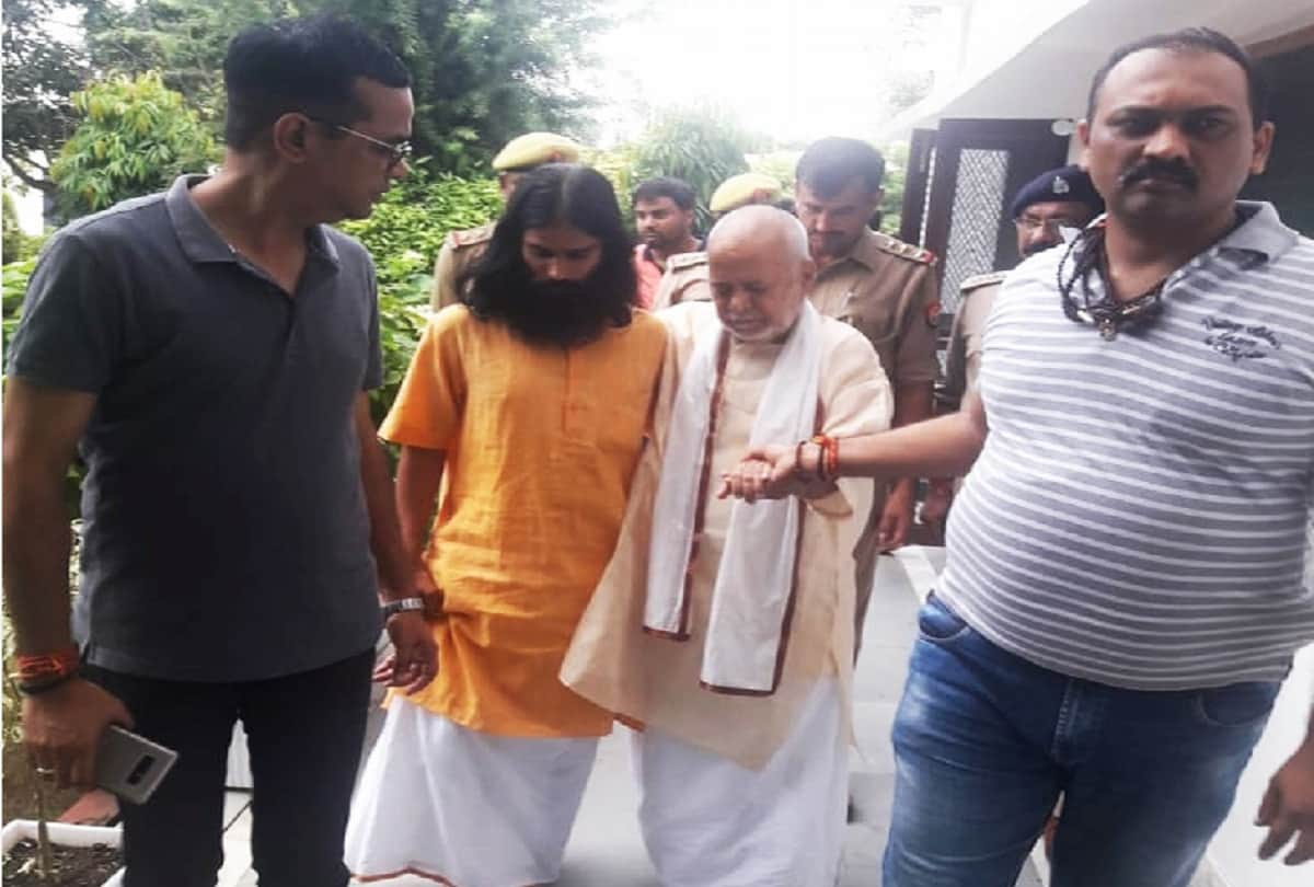 swami chinmayanand wrote a letter to SP