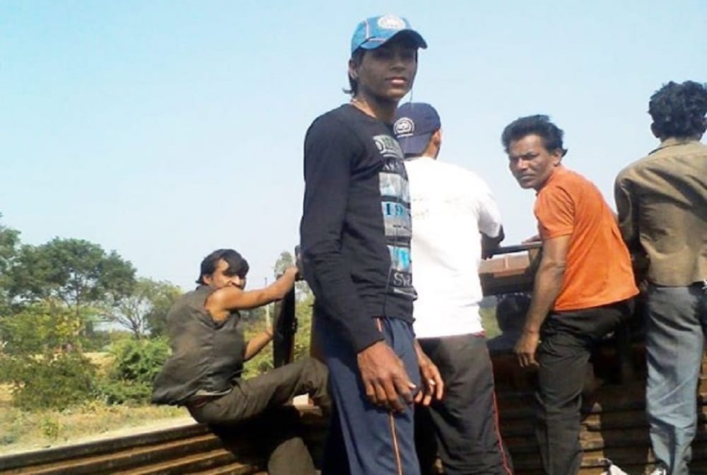 team india star allrounder hardik pandya posted his old photo on social media goes viral