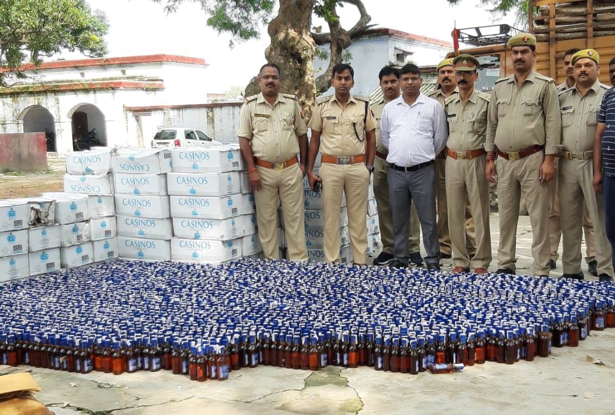 235 boxes of illicit liquor taken under custody in barabanki by police