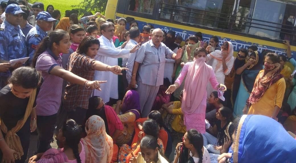 protest, students, college, jam, fatehabad